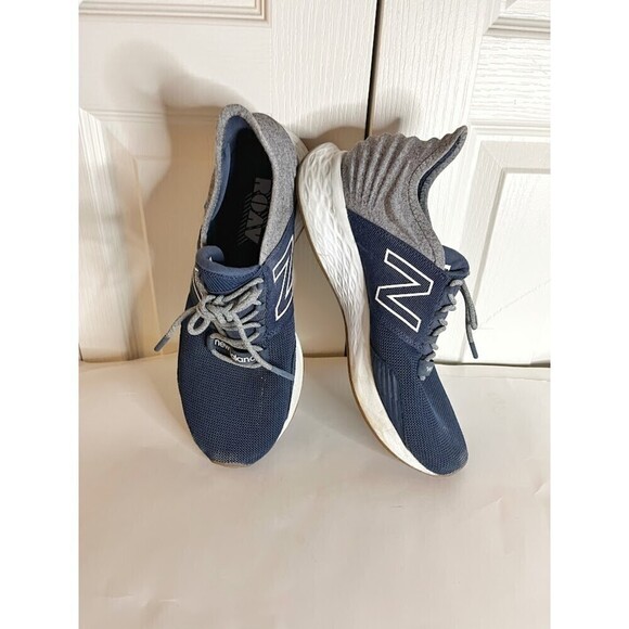 New Balance Men's Fresh Foam Roav Blue Grey MROAVTK Training Running Sneakers - Picture 4 of 13